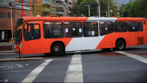 Transantiago adelanta cierre de operaciones por manifestaciones