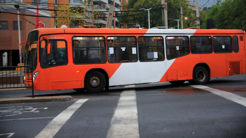 Imagen referencial Transantiago adelanta cierre de operaciones por manifestaciones