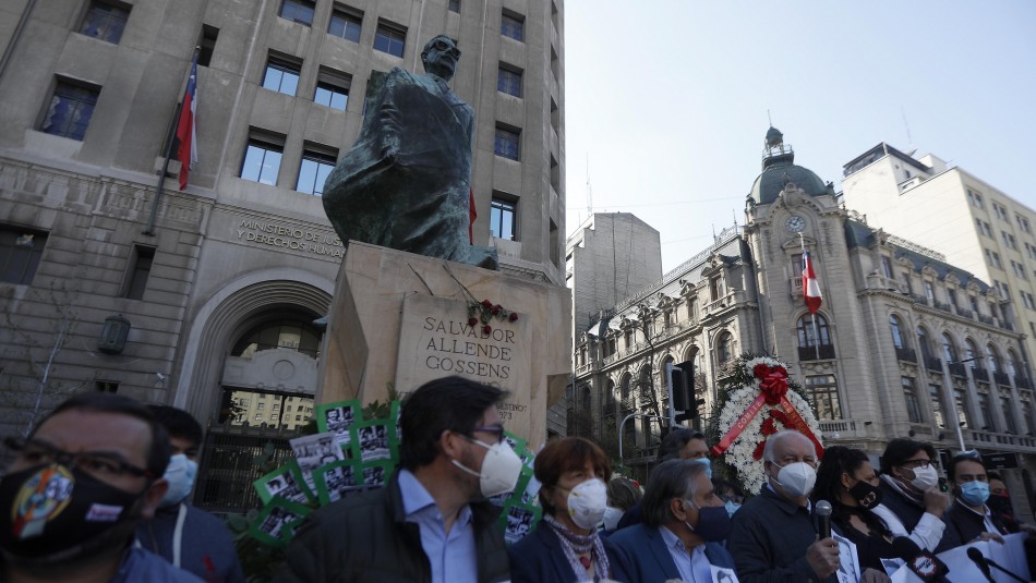 pc homenaje allende golpe militar PC rinde homenaje a Allende y víctimas de la dictadura a 47 años del golpe militar