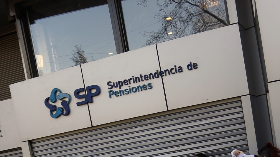 Superintendencia Pensiones SP impone millonaria multa a seis AFP por irregularidades en aceptación de ofertas de pensión