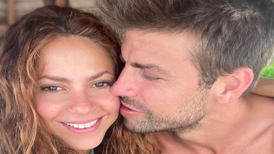 Shakira sigue reventando Instagram con fotos en traje de baño diseñado por ella Shakira sigue reventando Instagram con fotos en traje de baño diseñado por ella