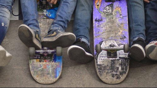 Skaters agredieron con tablas a conserje y guardia municipal: Tres jóvenes fueron detenidos