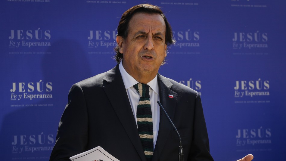 Víctor Pérez Ministro Pérez anuncia que existirá programa de reparación para víctimas del estallido social
