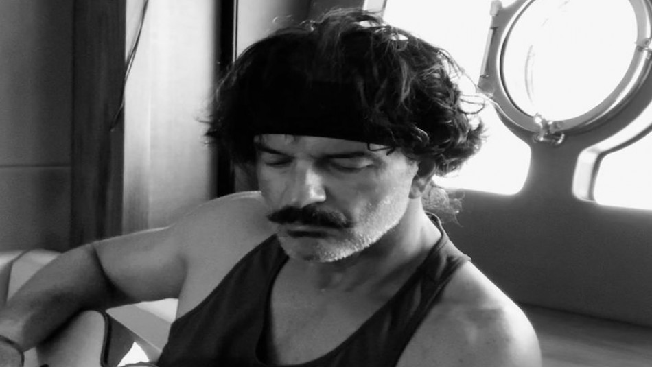 Ricardo Arjona publica una foto junto a sus hijos y la audiencia dice cuál se parece más a él Ricardo Arjona publica una foto junto a sus hijos y la audiencia dice cuál se parece más a él