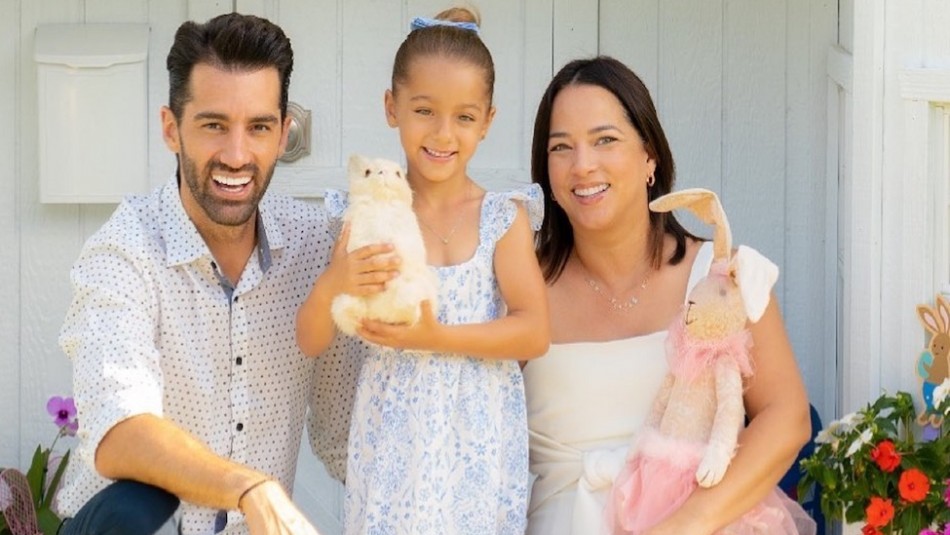 Adamari López muestra fotos del lujoso cumpleaños de su hija 6 meses después y las redes arden Adamari López muestra fotos del lujoso cumpleaños de su hija 6 meses después y las redes arden