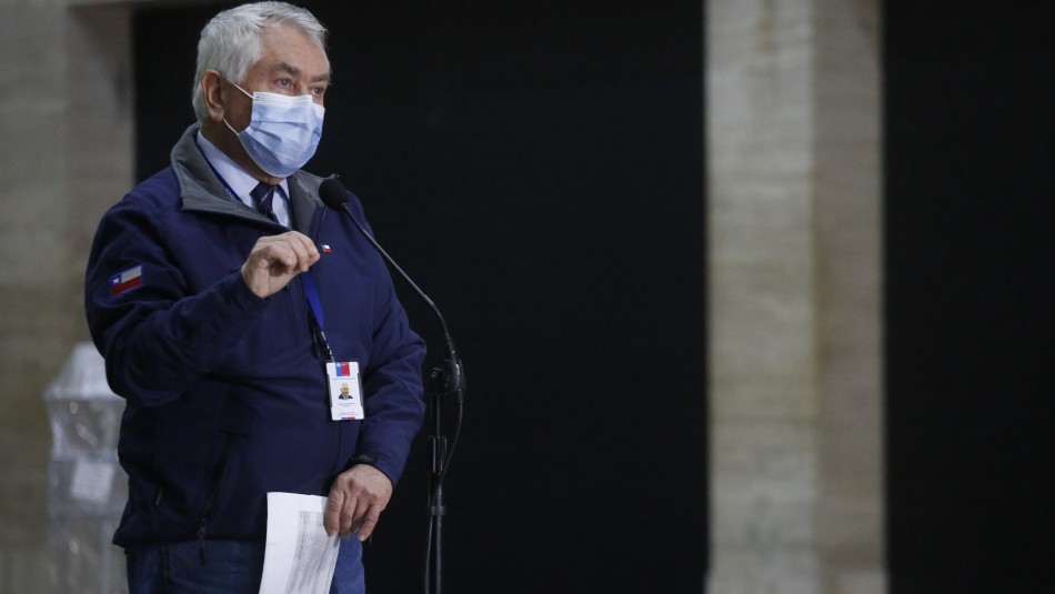 Enrique Paris Paris eleva el tono en defensa de Mañalich por acusación constitucional: