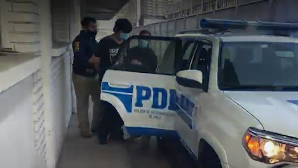 Joven acusado de matar a su madre y hermana habría actuado bajo la influencia del alcohol Joven acusado de matar a su madre y hermana habría actuado bajo la influencia del alcohol