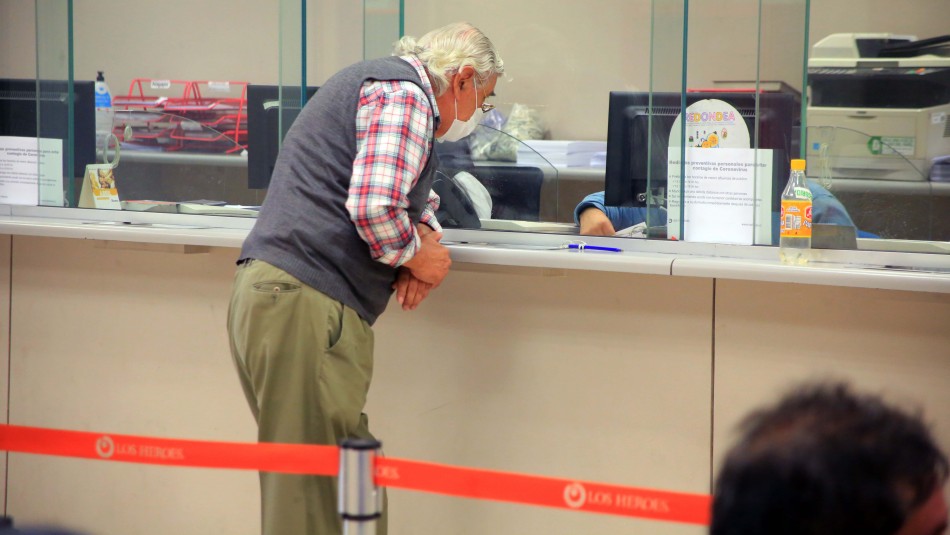 Pensiones: Chile Vamos propone cobro de $2 millones al jubilar y $5 millones por retrasar retiro Pensiones: Chile Vamos propone cobro de $2 millones al jubilar y $5 millones por retrasar retiro