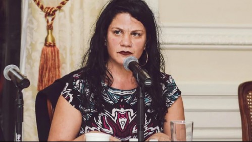 Profesora universitaria fingía ser afrocaribeña: Renunció tras confesar sus mentiras