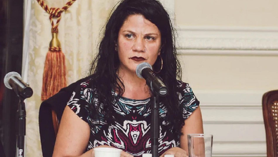 Profesora universitaria fingía ser afrocaribeña: Renunció tras confesar sus mentiras Profesora universitaria fingía ser afrocaribeña: Renunció tras confesar sus mentiras