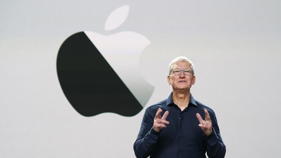 Apple Apple