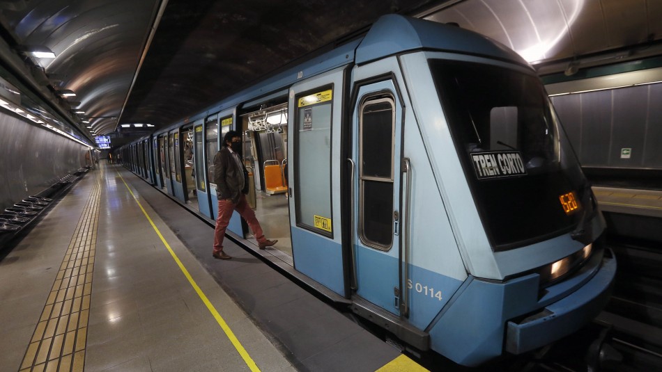 Detienen a antisociales que pretendían dañar vagones de Estación Los Presidentes Detienen a antisociales que pretendían dañar vagones de Estación Los Presidentes