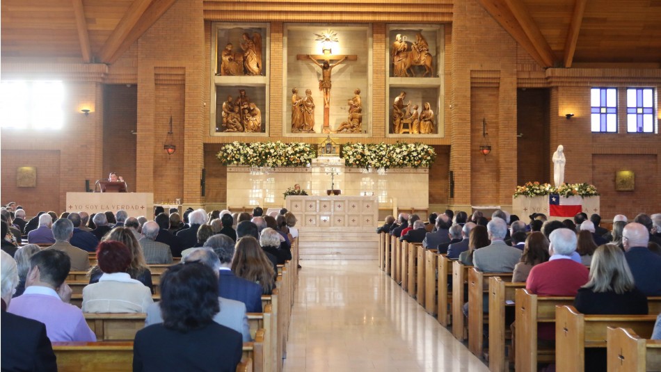 Imagen referencial Cultos religiosos vuelven desde este lunes: Sólo en comunas sin cuarentena y con aforo limitado