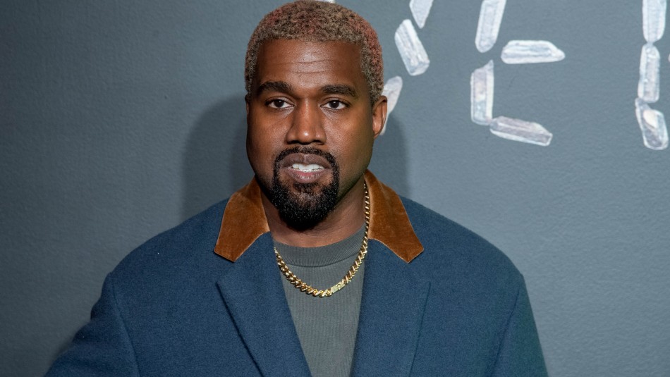 Kanye West Kanye West orina un Grammy y amenaza con no lanzar más música en nuevo arranque en Twitter