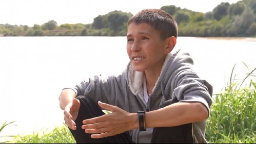 'No estoy envejeciendo': Hombre de 32 años está 'atrapado' en el cuerpo de un niño