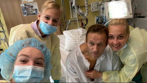 Hallan restos de sustancia neurotóxica en botella de hotel donde estuvo Alexéi Navalni