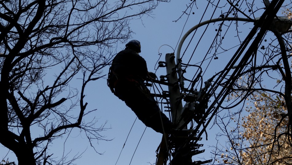 Usuario de Redes sociales reportan cortes de luz en zona norponiente de Santiago Usuario de Redes sociales reportan cortes de luz en zona norponiente de Santiago