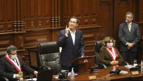 Congreso peruano rechaza destitución del presidente Martín Vizcarra