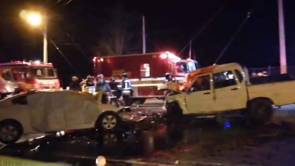 Tres fallecidos y siete heridos en accidente de tránsito en Teno Tres fallecidos y siete heridos en accidente de tránsito en Teno