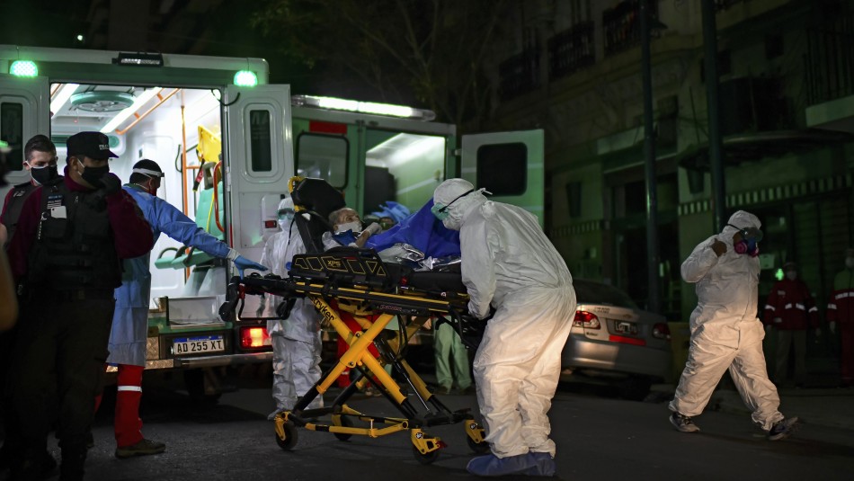 Joven de 17 años se enfrentó a su padre y lo mató de una puñalada al corazón en Argentina Joven de 17 años se enfrentó a su padre y lo mató de una puñalada al corazón en Argentina