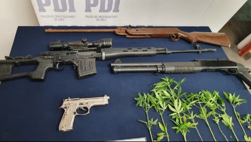 Sujeto es acusado de amenazar a su expareja por WhatsApp con imágenes donde manipulaba armas