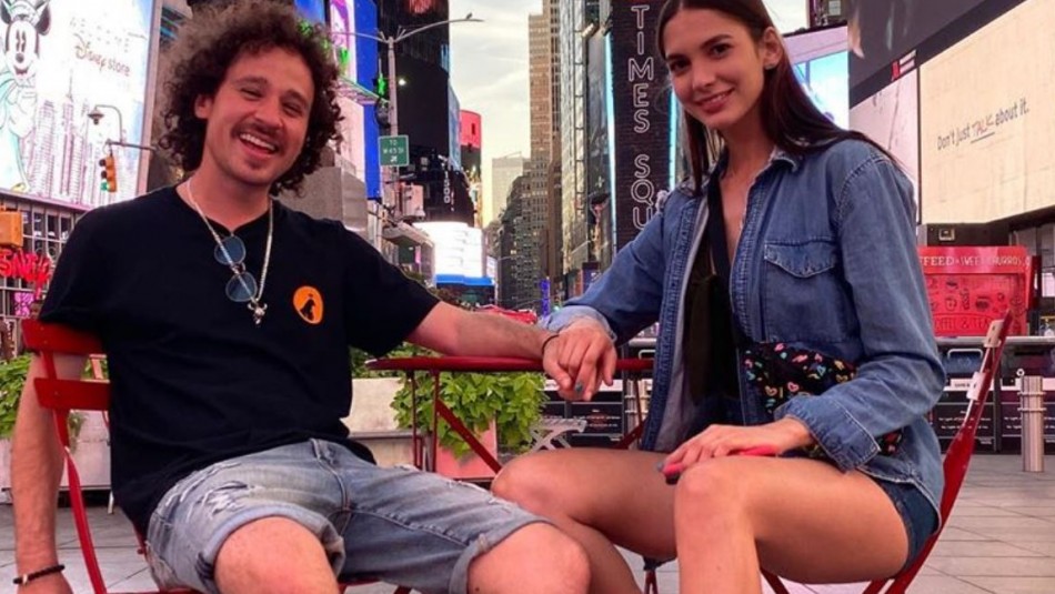 Luisito Comunica nuevamente es acusado de machismo tras posar en foto junto a su novia Luisito Comunica nuevamente es acusado de machismo tras posar en foto junto a su novia