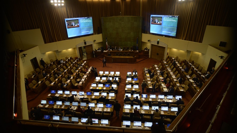 Reajuste de $1.500 a salario mínimo: Aprueban idea de legislar propuesta del Gobierno Reajuste de $1.500 a salario mínimo: Aprueban idea de legislar propuesta del Gobierno