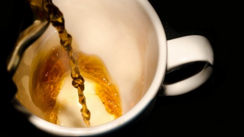 Conoce las poderosas propiedades y beneficios del té de canela con laurel