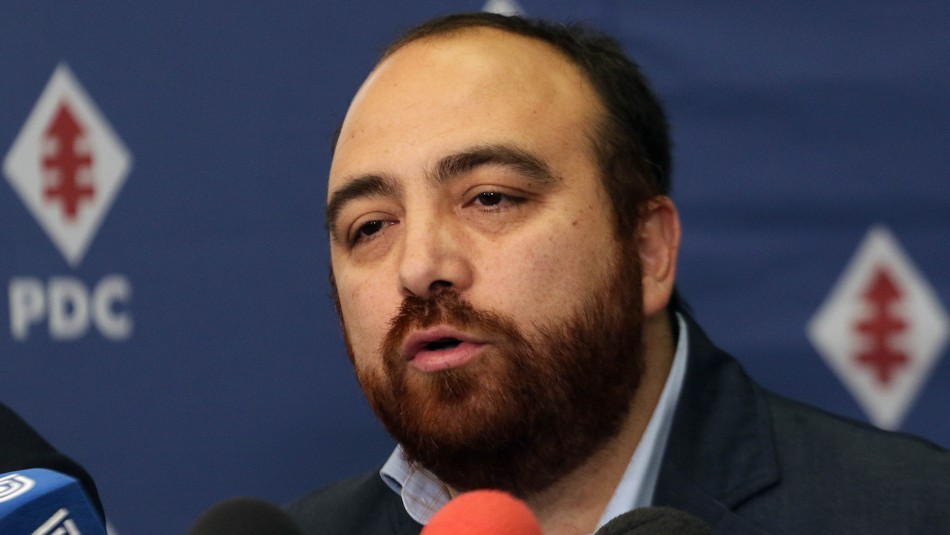 Fuad Chahín Junta Nacional de la DC: Fuad Chahín emplaza al Frente Amplio por primarias municipales