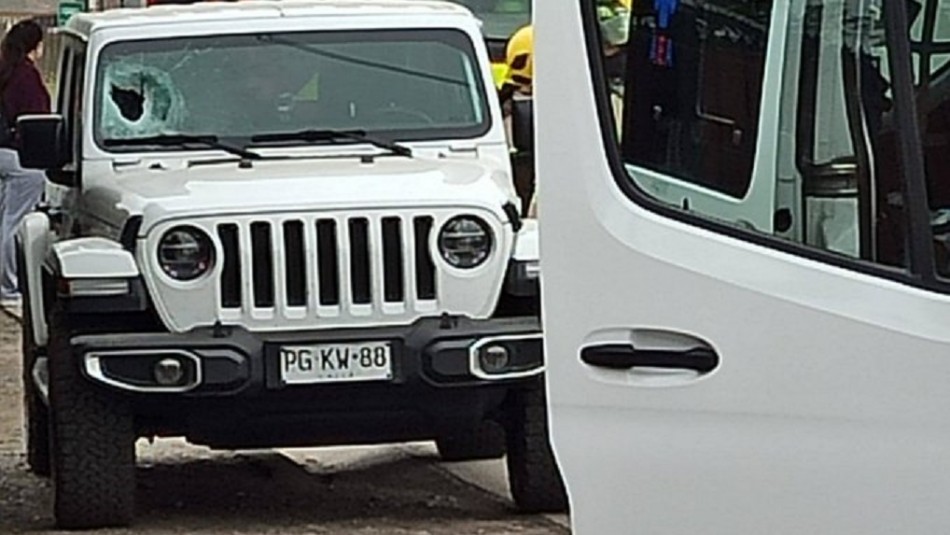 Muere copiloto de un auto tras ser impactado por piedra que cayó de un camión en Chimbarongo Muere copiloto de un auto tras ser impactado por piedra que cayó de un camión en Chimbarongo