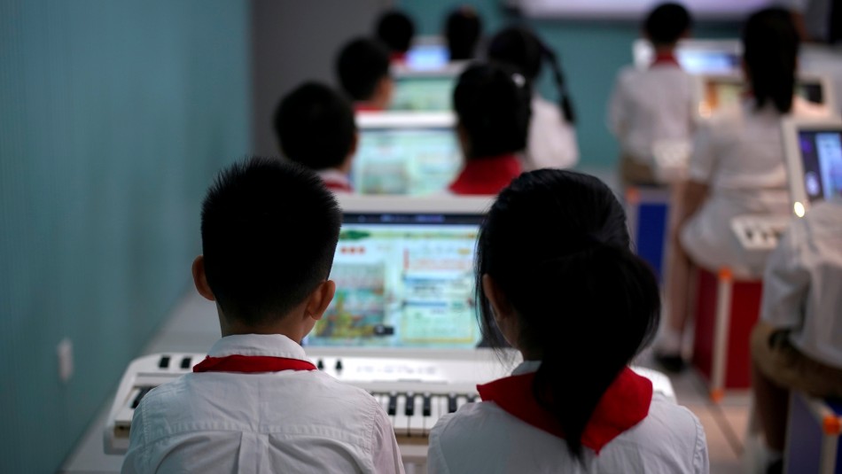 china profesora condenada a muerte Condenan a muerte a profesora por envenenar a 25 pequeños alumnos para vengarse del colegio