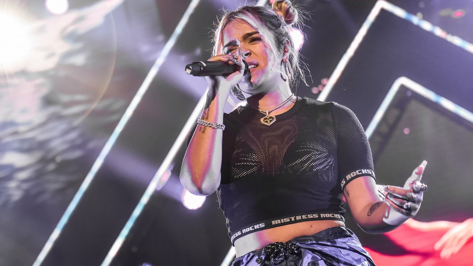 Karol G sufrió percance con su vestuario mientras celebraba nominaciones a los Latin Grammy Karol G sufrió percance con su vestuario mientras celebraba nominaciones a los Latin Grammy