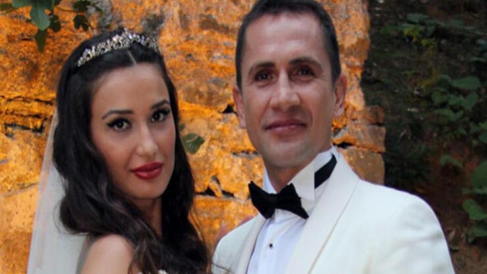 Acusan a modelo de contratar a sicario para matar a su esposo futbolista Acusan a modelo de contratar a sicario para matar a su esposo futbolista