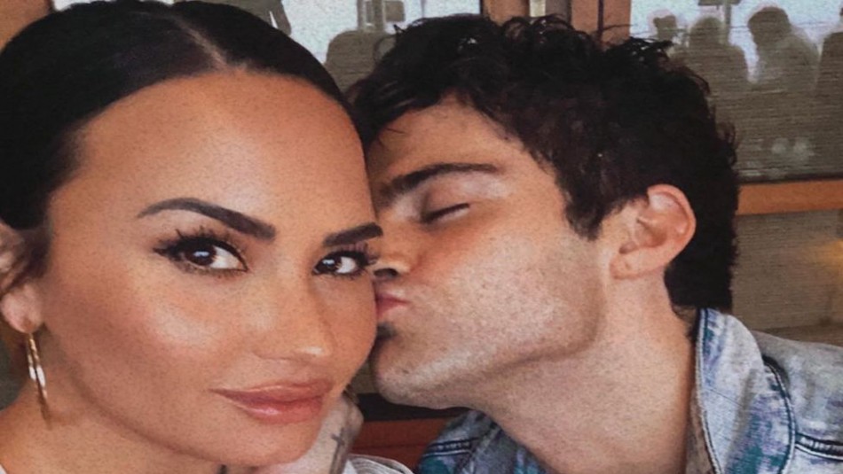Del amor al odio: Conoce por qué Demi Lovato no quiere saber nada de su exprometido Max Ehrich Del amor al odio: Conoce por qué Demi Lovato no quiere saber nada de su exprometido Max Ehrich
