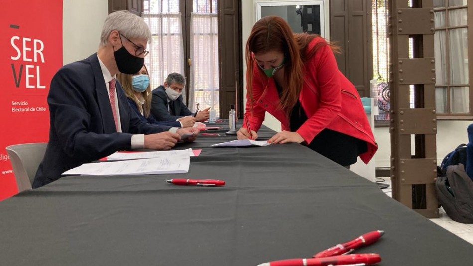 Oposición no llega a acuerdo para primarias conjuntas y Chile Vamos inscribe pacto electoral Oposición no llega a acuerdo para primarias conjuntas y Chile Vamos inscribe pacto electoral