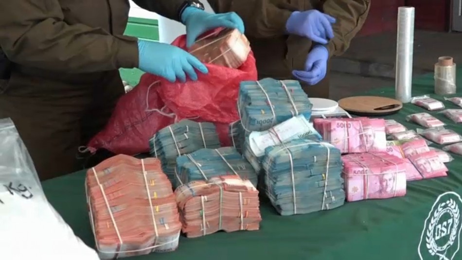Narcotraficantes escondían saco de dinero con $158 millones en Puerto Montt Narcotraficantes escondían saco de dinero con $158 millones en Puerto Montt