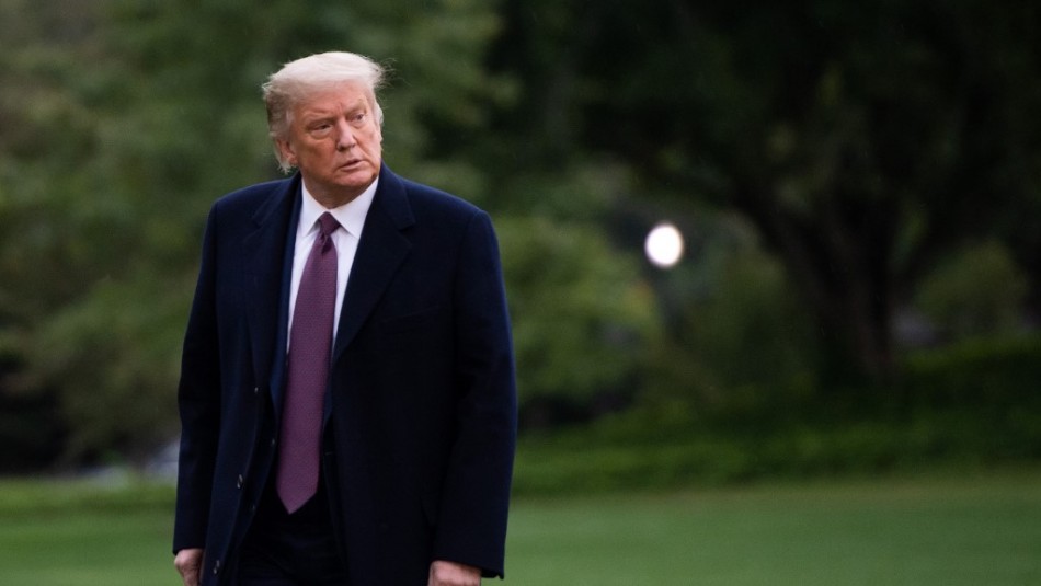 Donald Trump inicia cuarentena tras caso positivo de coronavirus en asesora cercana Donald Trump inicia cuarentena tras caso positivo de coronavirus en asesora cercana