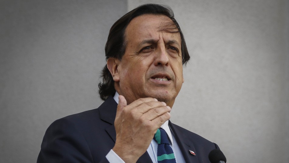 Ministro Víctor Pérez se refiere al Bono de Clase Media Gobierno por Bono $500 mil: