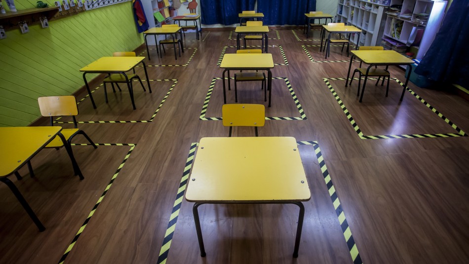 Ministro de Educación anuncia nuevo plan de retorno a clases