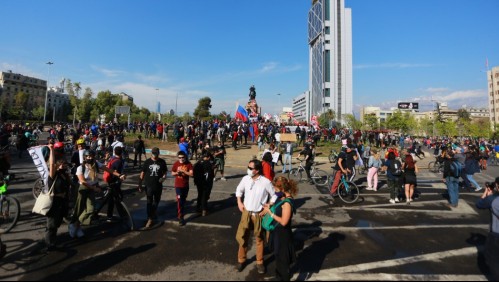 Se registra manifestación en Plaza Italia y se cierra estación del Metro