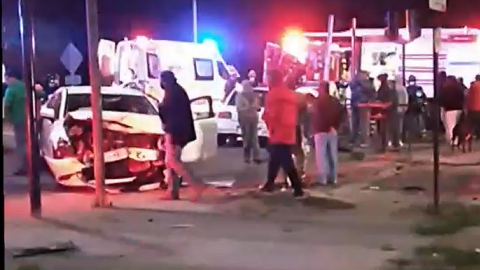 Accidente de tránsito deja un fallecido y cuatro lesionados en Puchuncaví Accidente de tránsito deja un fallecido y cuatro lesionados en Puchuncaví