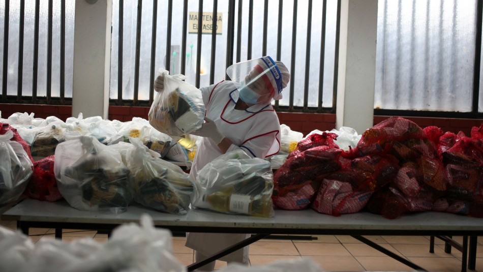 Entrega de canastas de alimentación Junaeb: Implementan nuevas modalidades Canastas Junaeb