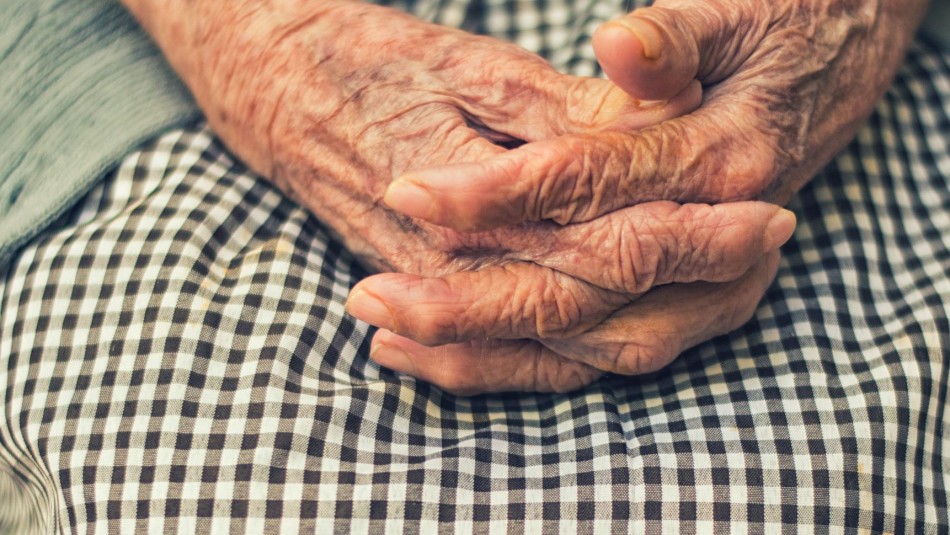 anciana el quisco Muere anciana que fue encontrada encerrada y en pésimas condiciones en una pieza de El Quisco