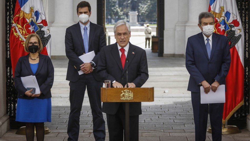 piñera reunion poderes la moneda Piñera por Carabineros: