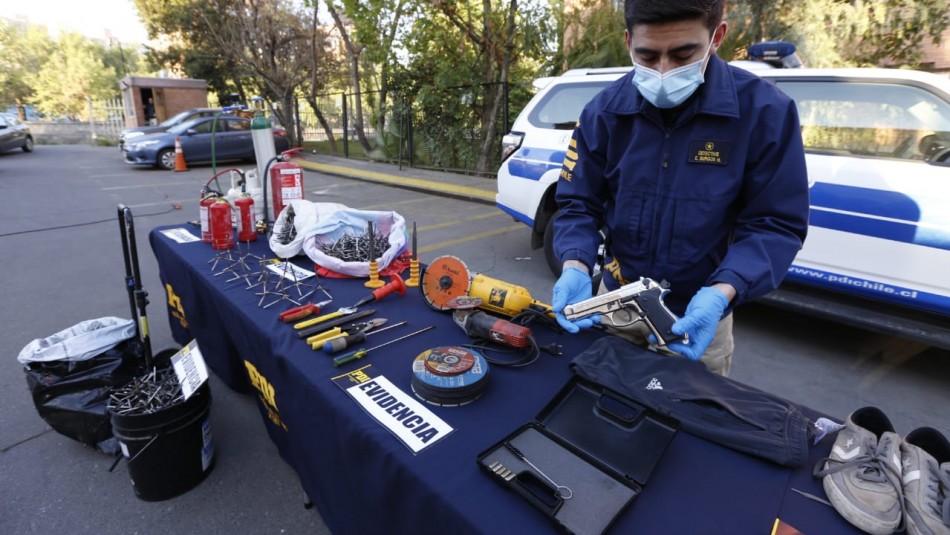 Operación Jauría: Cae peligrosa banda delictual que utilizaba rehenes para cometer asaltos Operación Jauría: Cae peligrosa banda delictual que utilizaba rehenes para cometer asaltos