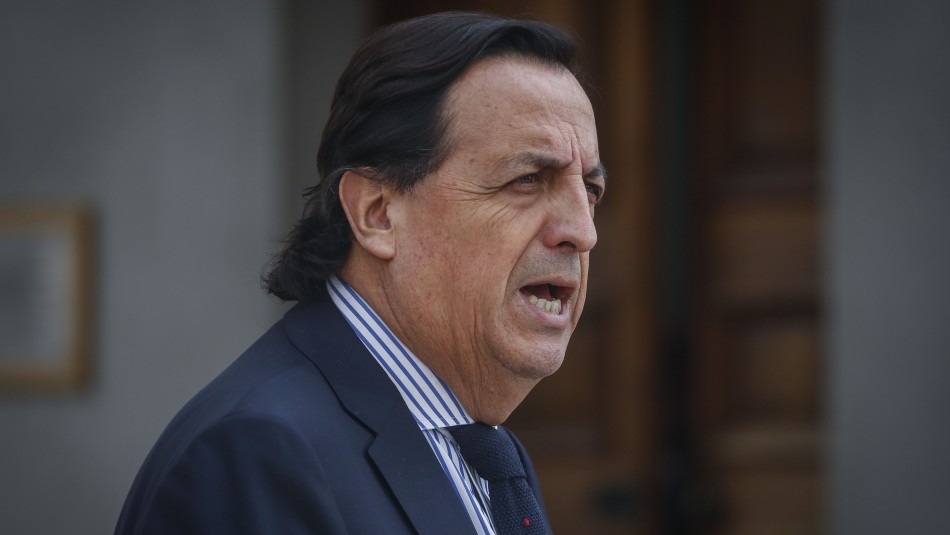 Revisa la acusación constitucional contra el ministro Víctor Pérez Revisa la acusación constitucional contra el ministro Víctor Pérez