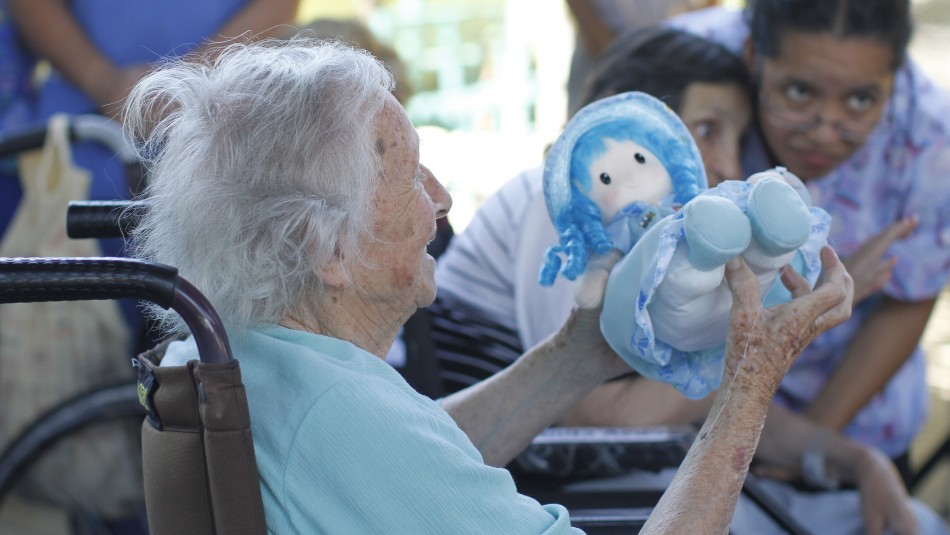 Autorizan visitas de adultos mayores en Centros Eleam de comunas sin cuarentena Protocolo visita hogares ELEAM