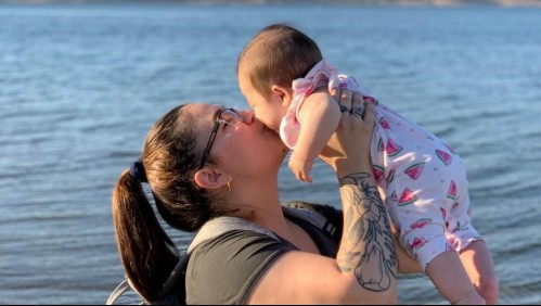 Joven denuncia que profesor no la dejó amamantar a su hijo durante clase: 'Me humillaron'