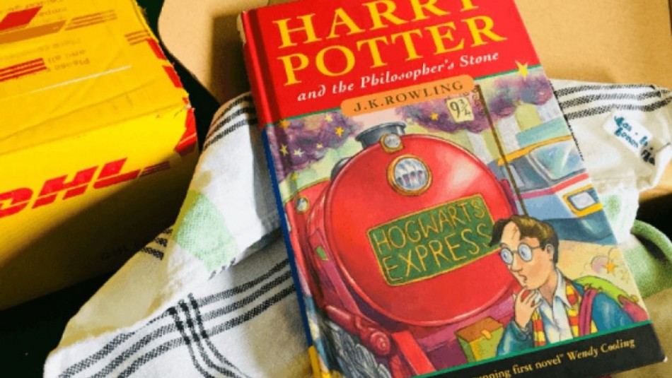Tenía primera edición de Harry Potter y no lo sabía: La subastará en 65 mil dólares Tenía primera edición de Harry Potter y no lo sabía: La subastará en 65 mil dólares