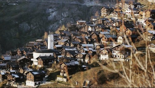 Recibirán 70 mil euros: Estas son las condiciones para quienes quieran mudarse a pueblo en Suiza